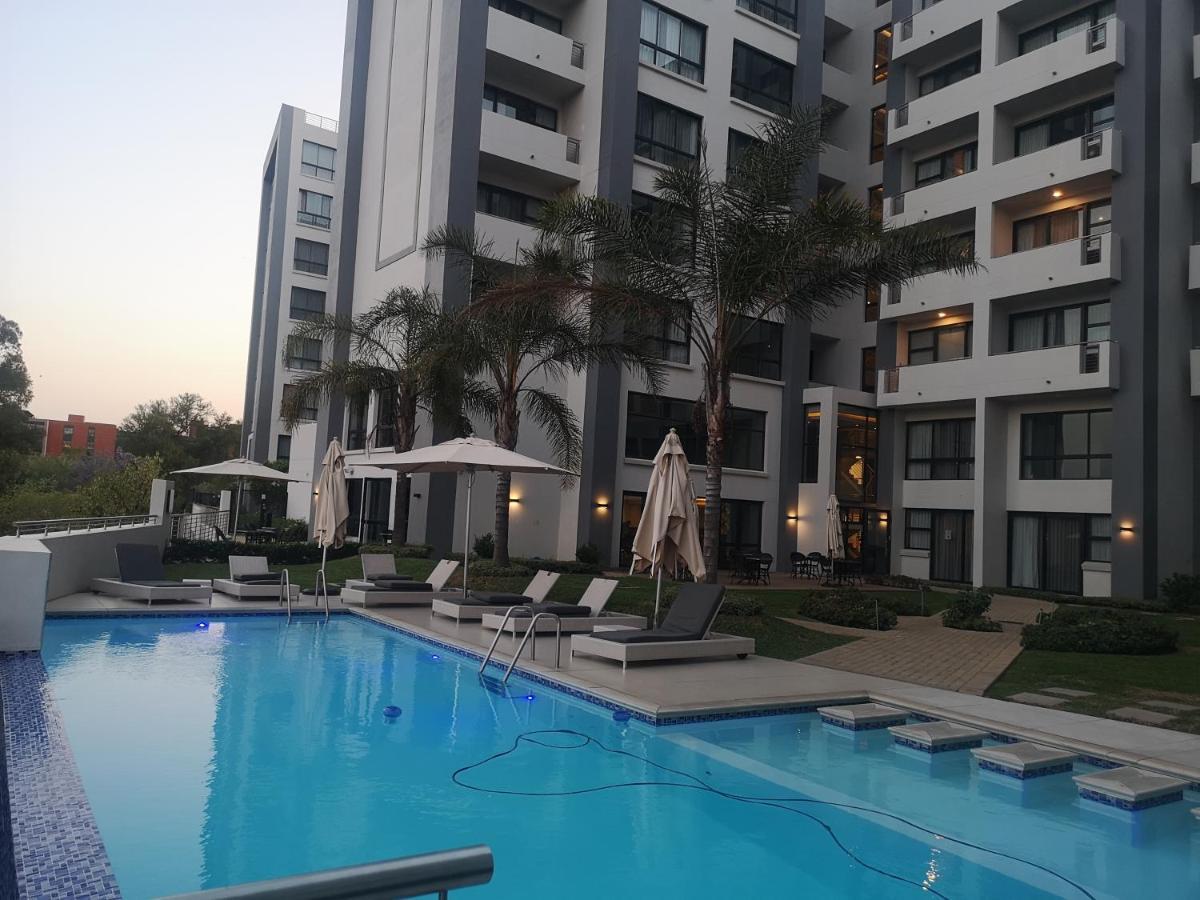 The Regency - Cosy Private Hotel Apartment - Unit 219 Pretoria-Noord Eksteriør bilde